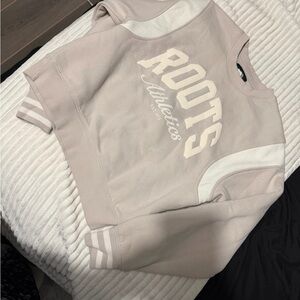 Roots Athletics Cream and White Sweatshirt